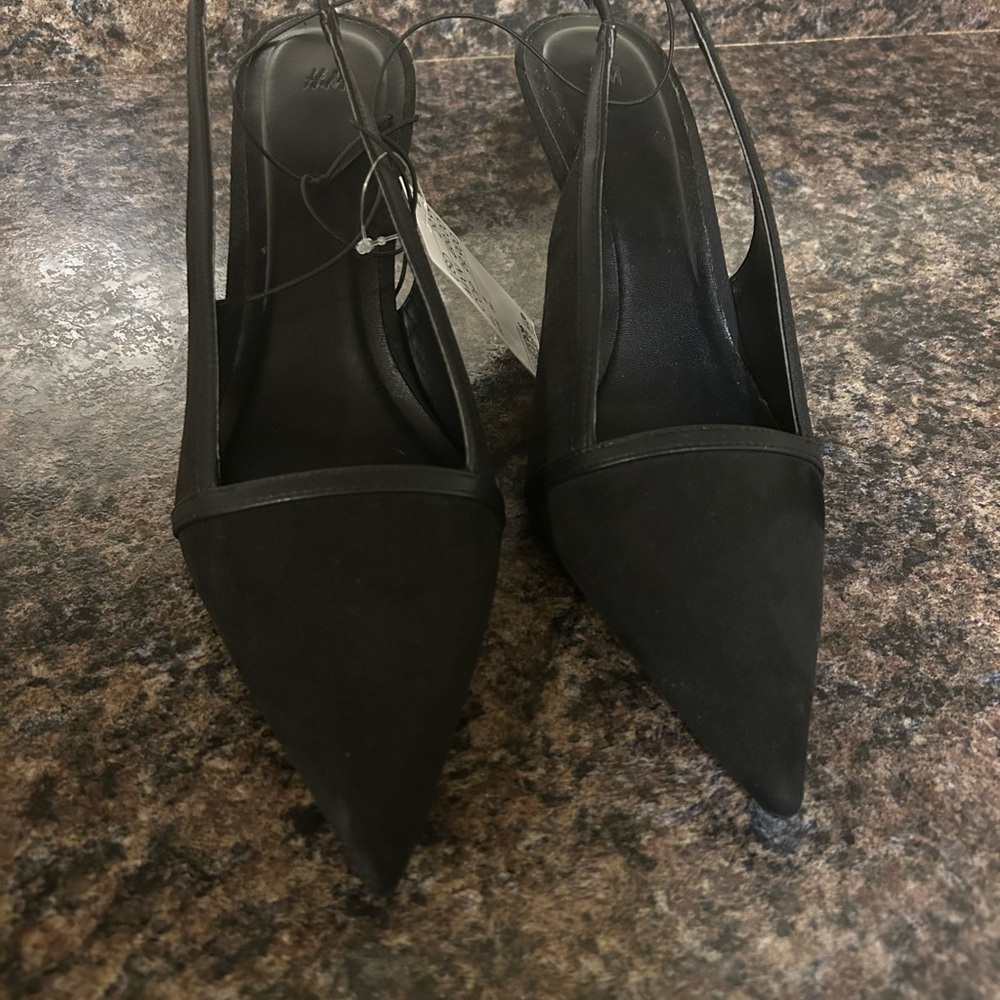 H&M Sophisticated Black Slingback Heels
